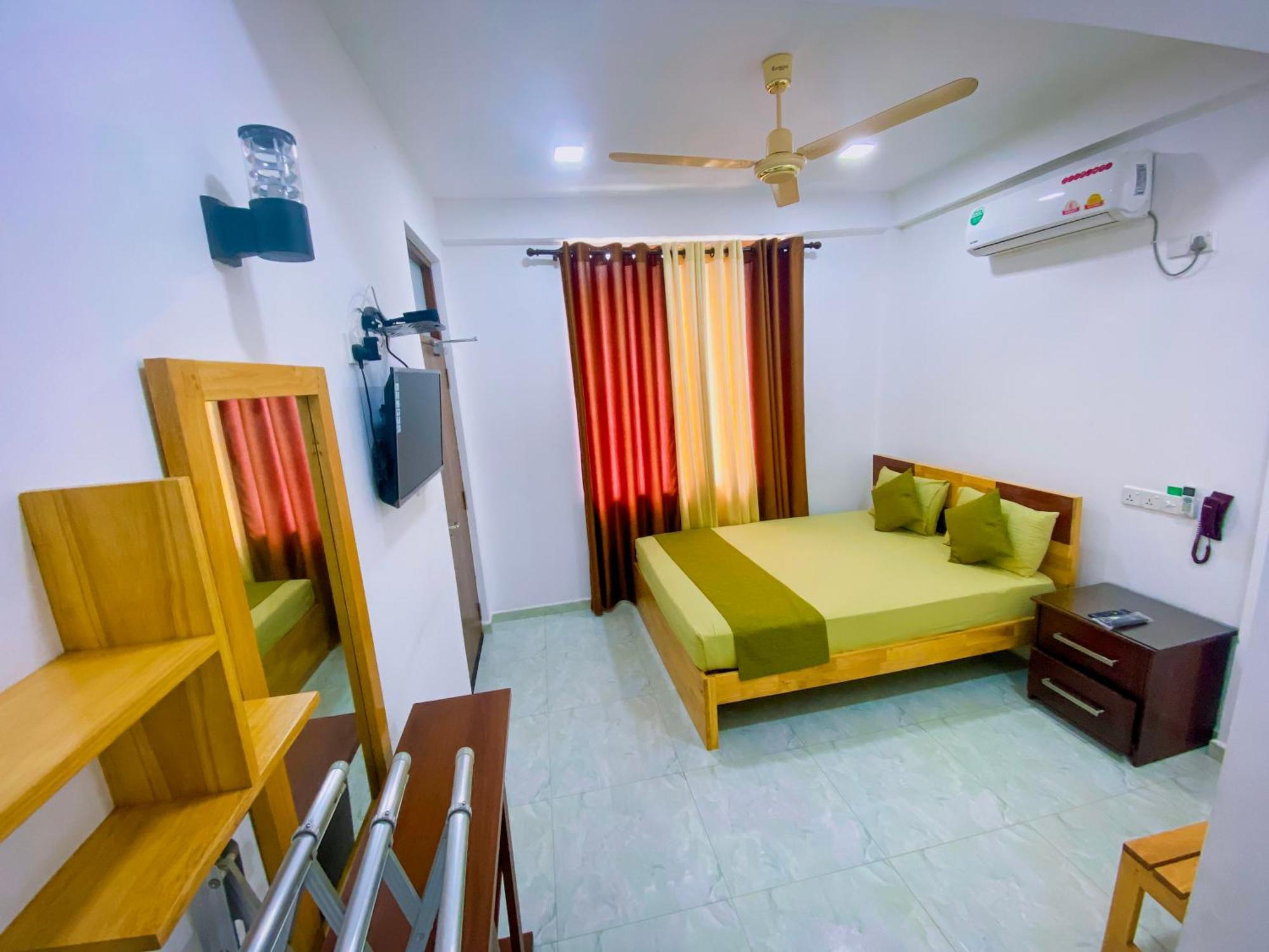 Sparkling Resort Катарагама Экстерьер фото