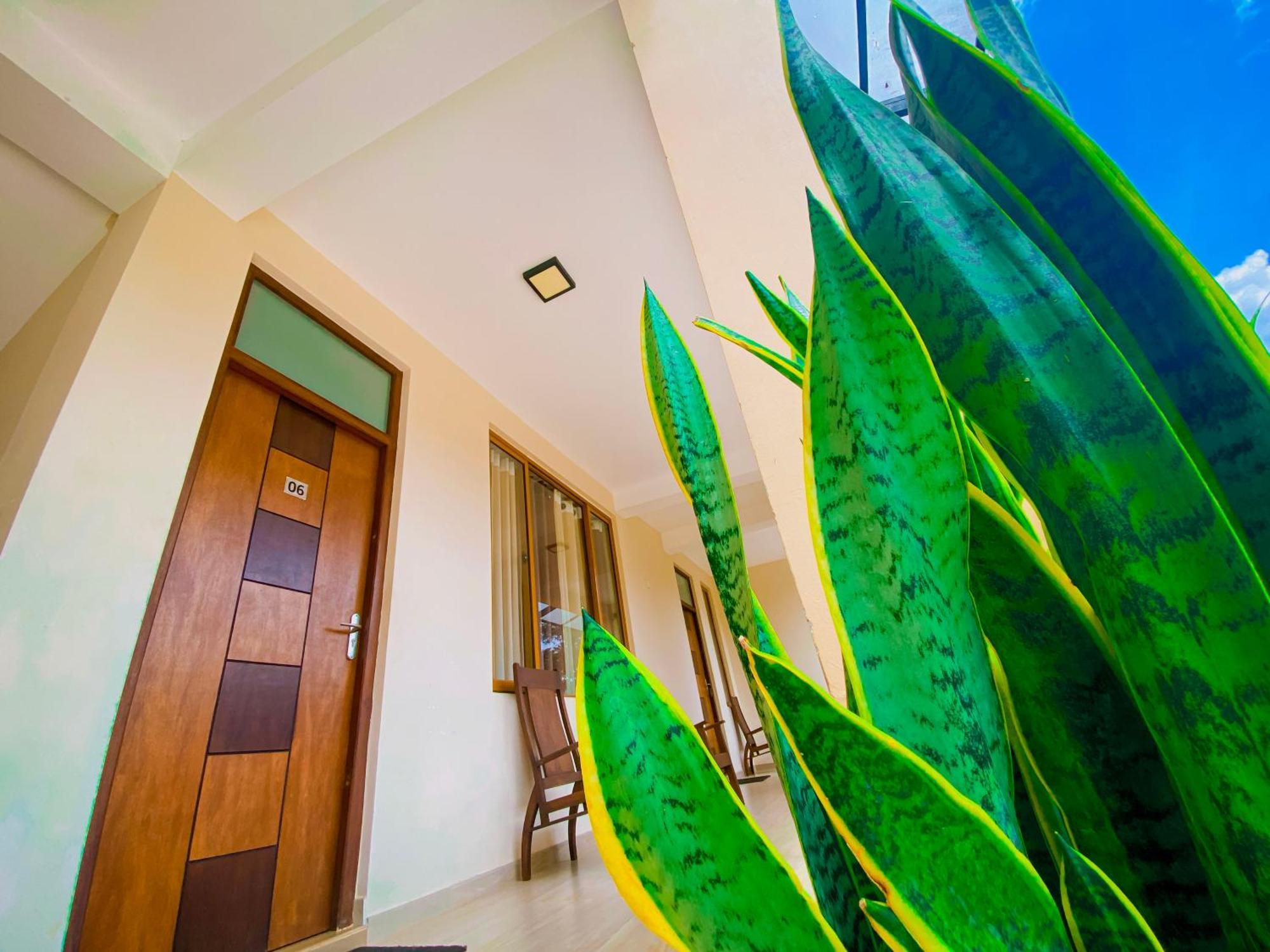 Sparkling Resort Катарагама Экстерьер фото