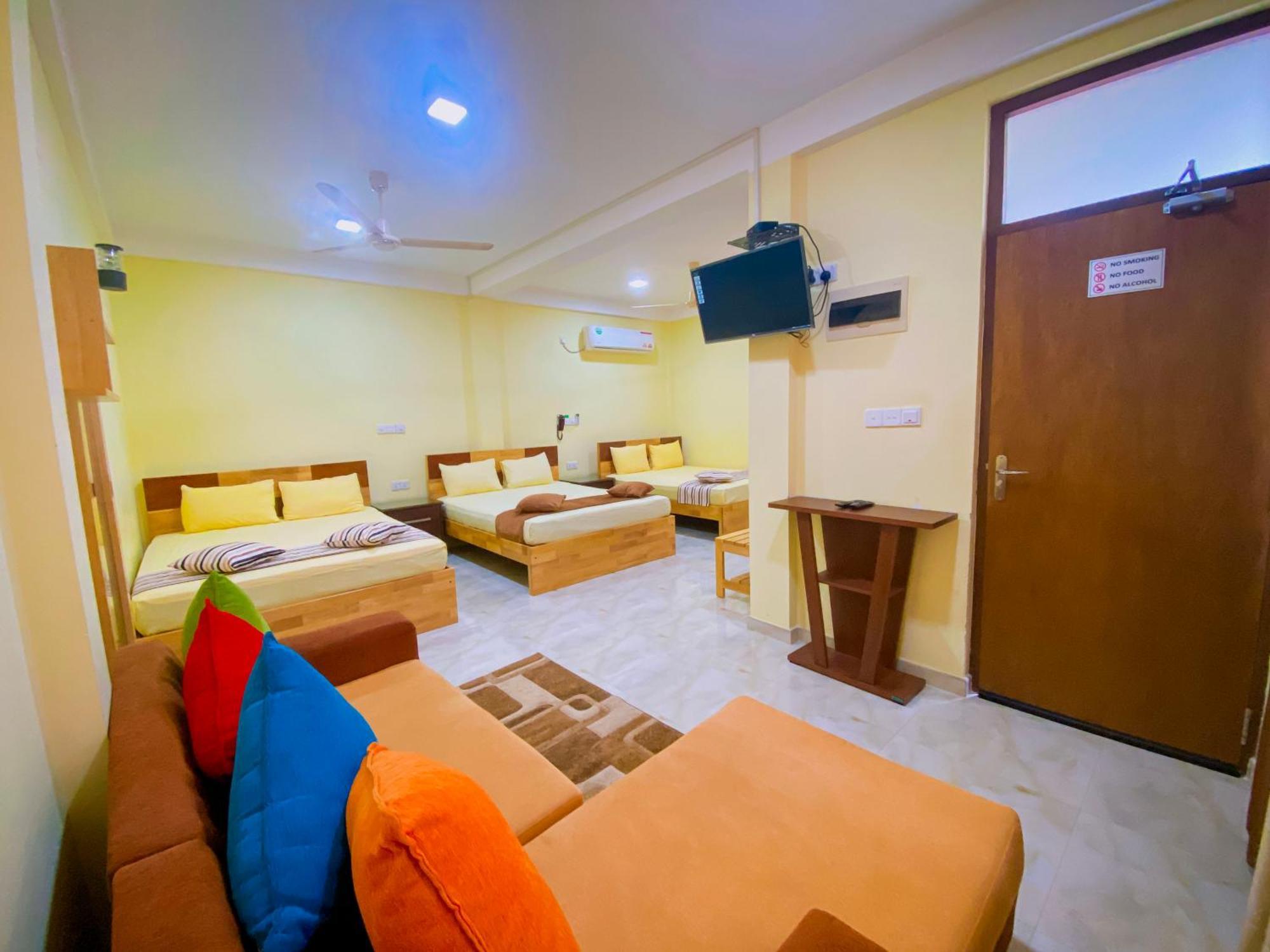 Sparkling Resort Катарагама Экстерьер фото